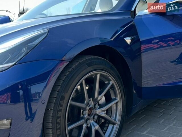 Синий Тесла Модель 3, объемом двигателя 0 л и пробегом 109 тыс. км за 18300 $, фото 2 на Automoto.ua