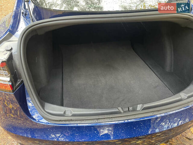 Синій Тесла Модель 3, об'ємом двигуна 0 л та пробігом 130 тис. км за 17000 $, фото 8 на Automoto.ua