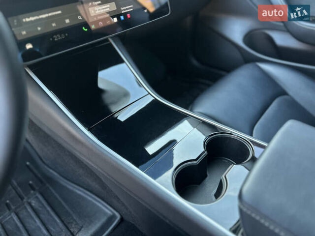 Синий Тесла Модель 3, объемом двигателя 0 л и пробегом 71 тыс. км за 17500 $, фото 69 на Automoto.ua