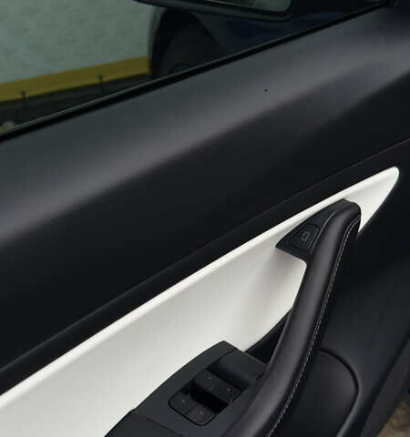 Синий Тесла Модель 3, объемом двигателя 0 л и пробегом 141 тыс. км за 16500 $, фото 4 на Automoto.ua