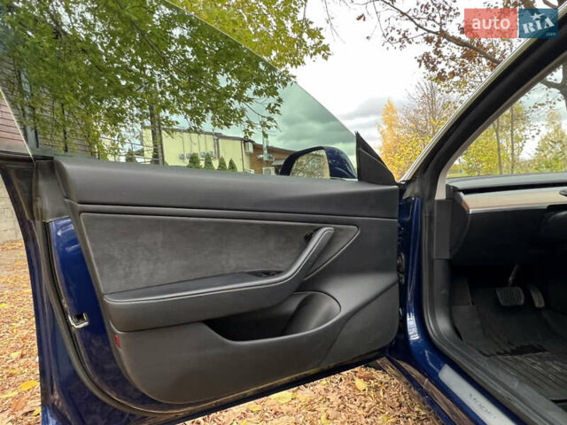 Синий Тесла Модель 3, объемом двигателя 0 л и пробегом 63 тыс. км за 21500 $, фото 11 на Automoto.ua