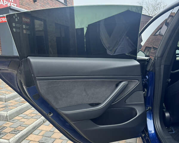 Синий Тесла Модель 3, объемом двигателя 0 л и пробегом 60 тыс. км за 21500 $, фото 12 на Automoto.ua