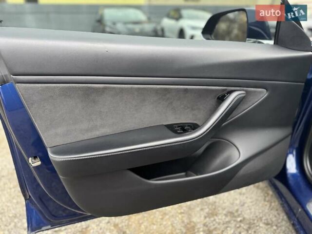 Синий Тесла Модель 3, объемом двигателя 0 л и пробегом 146 тыс. км за 19999 $, фото 13 на Automoto.ua