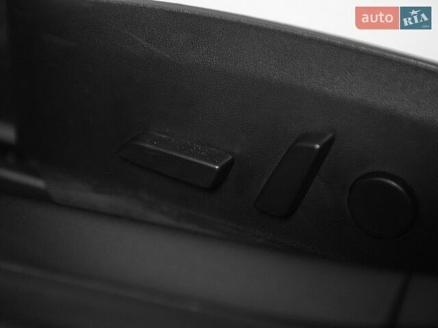 Синій Тесла Модель 3, об'ємом двигуна 0 л та пробігом 31 тис. км за 24900 $, фото 42 на Automoto.ua