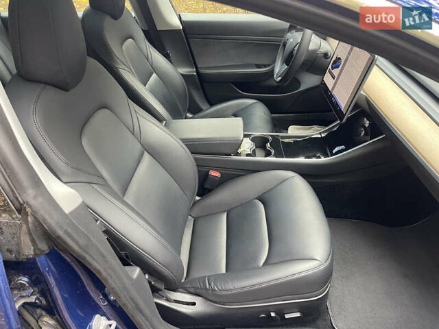 Синій Тесла Модель 3, об'ємом двигуна 0 л та пробігом 130 тис. км за 17000 $, фото 12 на Automoto.ua