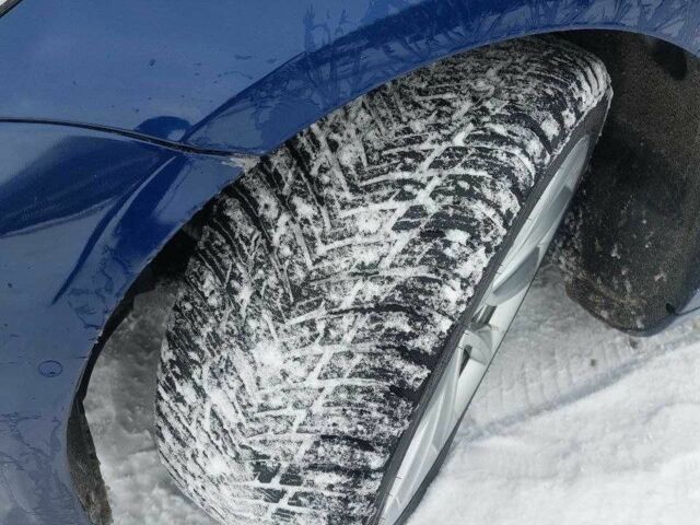 Синий Тесла Модель 3, объемом двигателя 0 л и пробегом 98 тыс. км за 16400 $, фото 21 на Automoto.ua