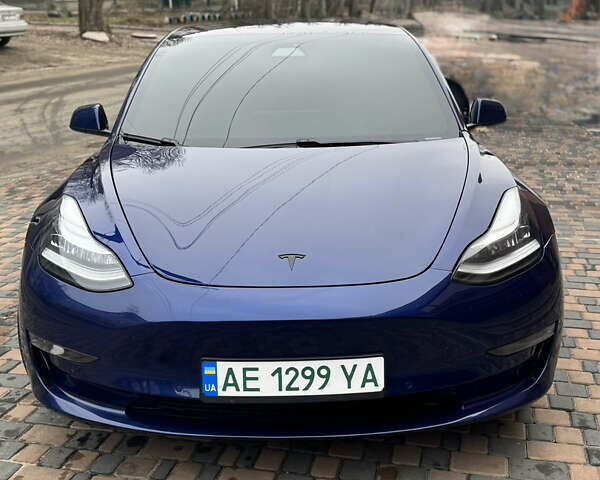 Синий Тесла Модель 3, объемом двигателя 0 л и пробегом 60 тыс. км за 21500 $, фото 2 на Automoto.ua