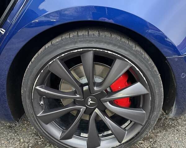 Синий Тесла Модель 3, объемом двигателя 0 л и пробегом 146 тыс. км за 19999 $, фото 18 на Automoto.ua