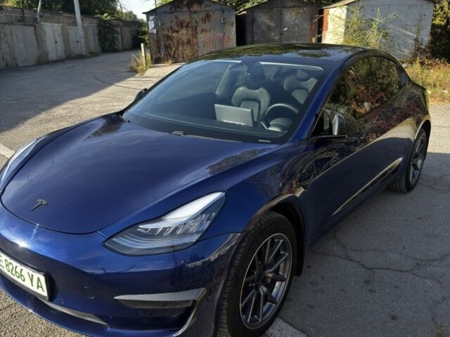Тесла Модель 3 2020 у Кам'янське (Дніпродзержинськ) на Automoto.ua Синій Тесла Модель 3, об'ємом двигуна 0 л та пробігом 82 тис. км за 20000 $, фото 4 на Automoto.ua