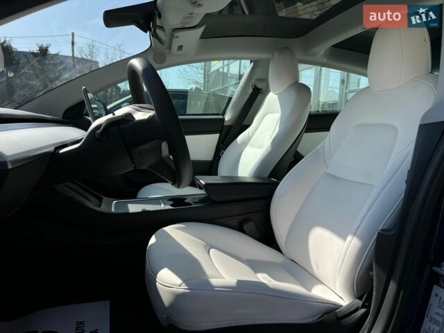 Синий Тесла Модель 3, объемом двигателя 0 л и пробегом 75 тыс. км за 18990 $, фото 9 на Automoto.ua