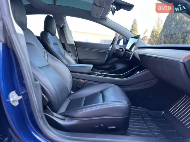 Синий Тесла Модель 3, объемом двигателя 0 л и пробегом 71 тыс. км за 17500 $, фото 77 на Automoto.ua