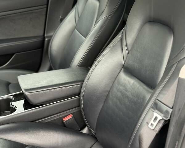 Синий Тесла Модель 3, объемом двигателя 0 л и пробегом 180 тыс. км за 13300 $, фото 13 на Automoto.ua