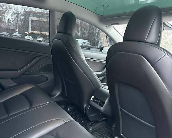 Синий Тесла Модель 3, объемом двигателя 0 л и пробегом 93 тыс. км за 20700 $, фото 14 на Automoto.ua