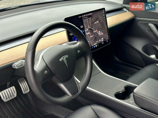 Синий Тесла Модель 3, объемом двигателя 0 л и пробегом 55 тыс. км за 19999 $, фото 30 на Automoto.ua