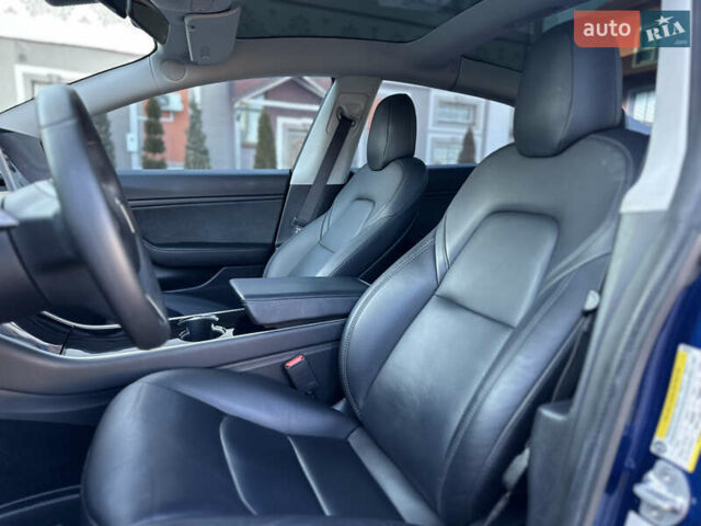 Синий Тесла Модель 3, объемом двигателя 0 л и пробегом 71 тыс. км за 17500 $, фото 55 на Automoto.ua