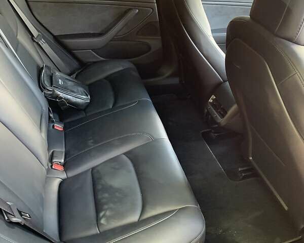 Синий Тесла Модель 3, объемом двигателя 0 л и пробегом 46 тыс. км за 18400 $, фото 9 на Automoto.ua