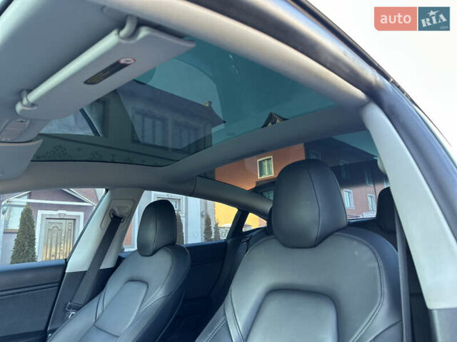 Синий Тесла Модель 3, объемом двигателя 0 л и пробегом 71 тыс. км за 17500 $, фото 71 на Automoto.ua