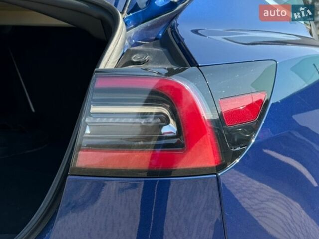 Синий Тесла Модель 3, объемом двигателя 0 л и пробегом 109 тыс. км за 18300 $, фото 5 на Automoto.ua