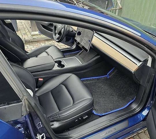 Синий Тесла Модель 3, объемом двигателя 0 л и пробегом 110 тыс. км за 17500 $, фото 10 на Automoto.ua