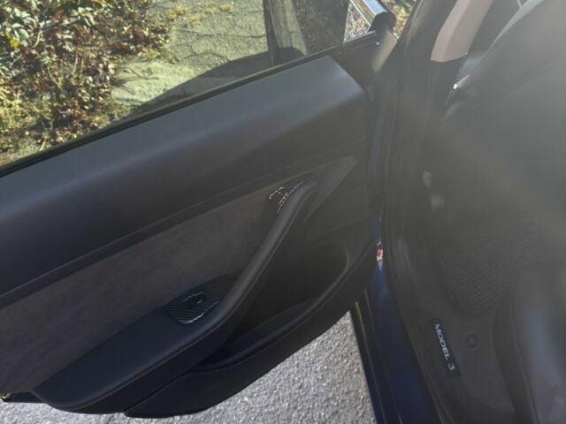 Тесла Модель 3 2020 у Кам'янське (Дніпродзержинськ) на Automoto.ua Синій Тесла Модель 3, об'ємом двигуна 0 л та пробігом 82 тис. км за 20000 $, фото 14 на Automoto.ua