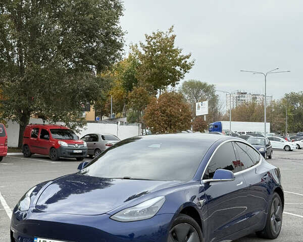 Тесла Модель 3 2020 в Днепре (Днепропетровске) на Automoto.ua Синий Тесла Модель 3, объемом двигателя 0 л и пробегом 140 тыс. км за 14900 $, фото 6 на Automoto.ua