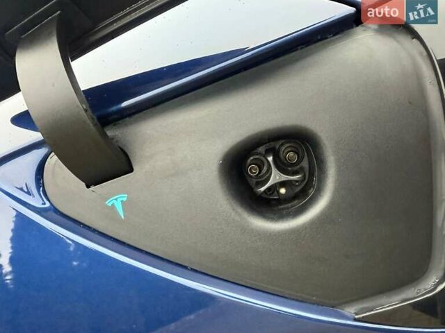 Синій Тесла Модель 3, об'ємом двигуна 0 л та пробігом 135 тис. км за 15800 $, фото 45 на Automoto.ua