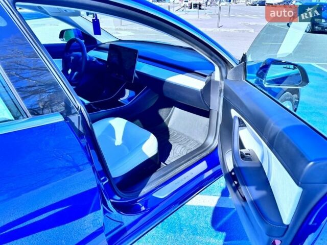 Синий Тесла Модель 3, объемом двигателя 0 л и пробегом 95 тыс. км за 18800 $, фото 11 на Automoto.ua