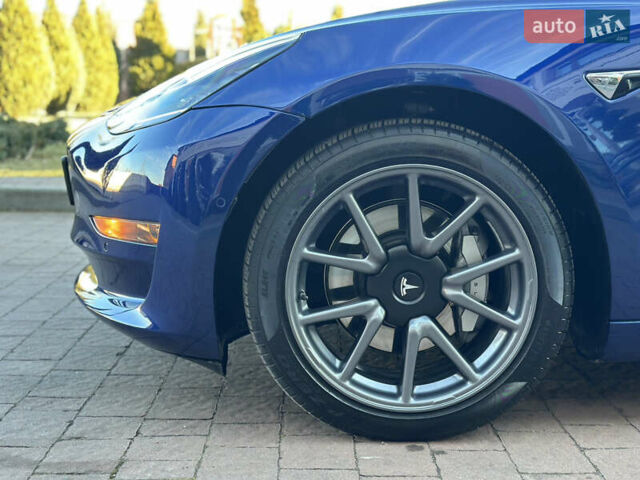 Синий Тесла Модель 3, объемом двигателя 0 л и пробегом 71 тыс. км за 17500 $, фото 25 на Automoto.ua