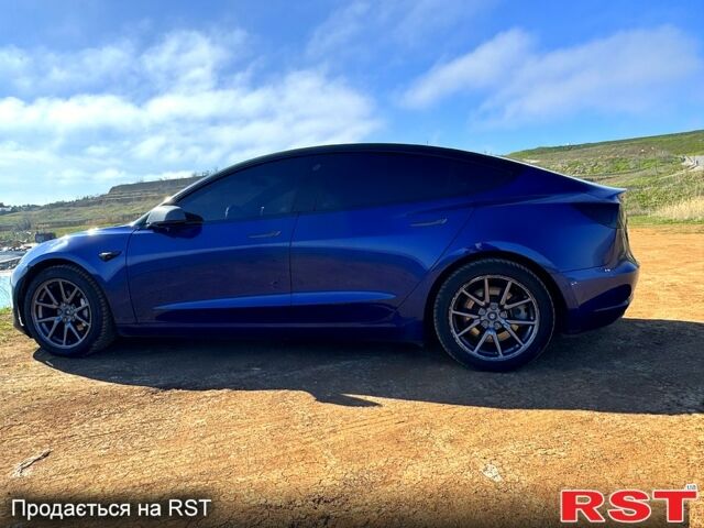 Синий Тесла Модель 3, объемом двигателя 0.32 л и пробегом 171 тыс. км за 18500 $, фото 4 на Automoto.ua