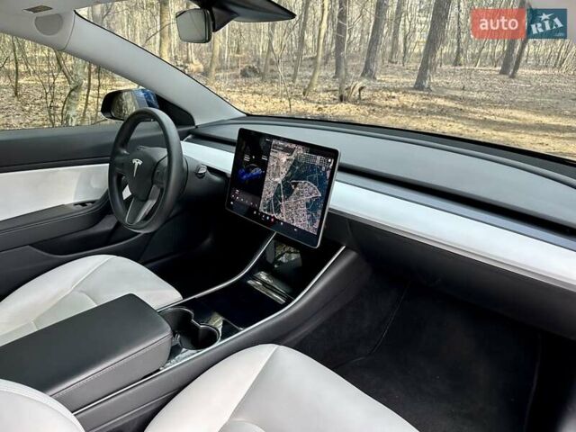 Синий Тесла Модель 3, объемом двигателя 0 л и пробегом 98 тыс. км за 19777 $, фото 37 на Automoto.ua