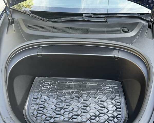 Тесла Модель 3 2020 у Кам'янське (Дніпродзержинськ) на Automoto.ua Синій Тесла Модель 3, об'ємом двигуна 0 л та пробігом 82 тис. км за 20000 $, фото 18 на Automoto.ua