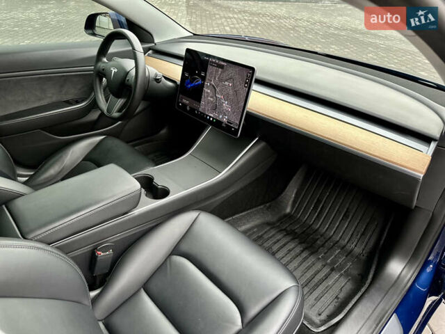 Синий Тесла Модель 3, объемом двигателя 0 л и пробегом 55 тыс. км за 19999 $, фото 38 на Automoto.ua