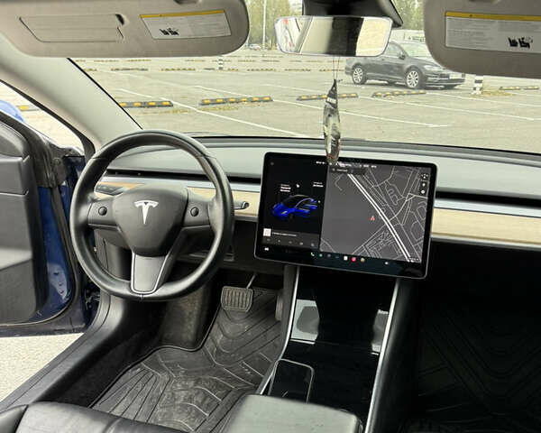Тесла Модель 3 2020 в Днепре (Днепропетровске) на Automoto.ua Синий Тесла Модель 3, объемом двигателя 0 л и пробегом 140 тыс. км за 14900 $, фото 12 на Automoto.ua