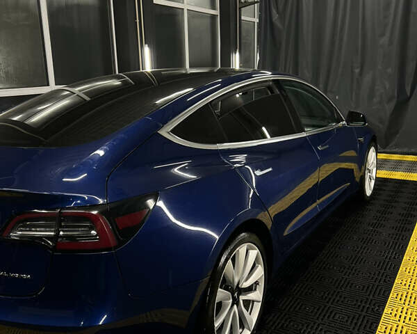 Синий Тесла Модель 3, объемом двигателя 0 л и пробегом 204 тыс. км за 15500 $, фото 5 на Automoto.ua
