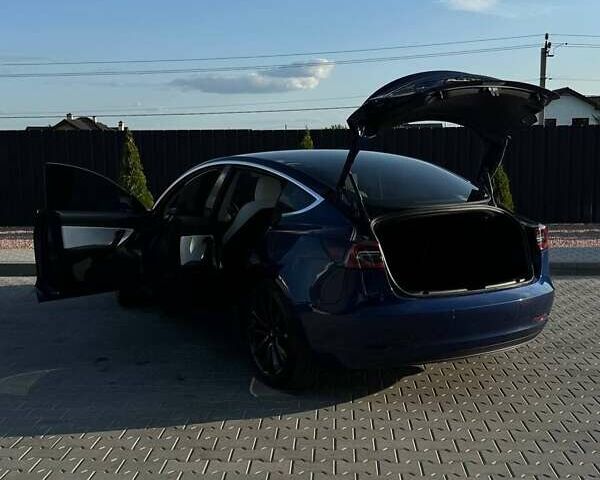 Синий Тесла Модель 3, объемом двигателя 0 л и пробегом 80 тыс. км за 16500 $, фото 1 на Automoto.ua