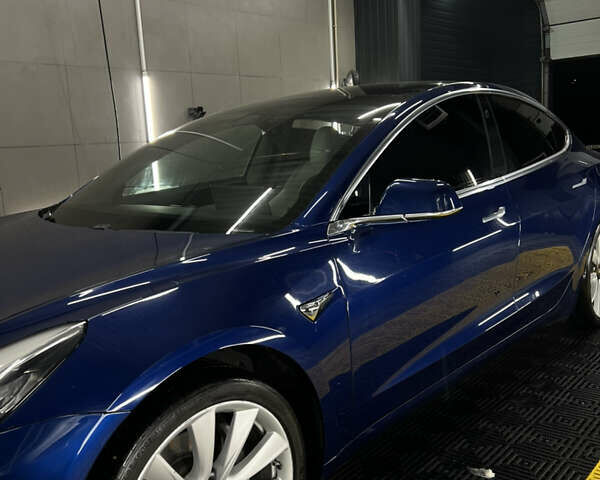 Синий Тесла Модель 3, объемом двигателя 0 л и пробегом 204 тыс. км за 15500 $, фото 2 на Automoto.ua