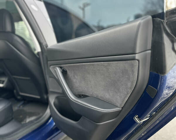 Синій Тесла Модель 3, об'ємом двигуна 0 л та пробігом 141 тис. км за 18500 $, фото 12 на Automoto.ua