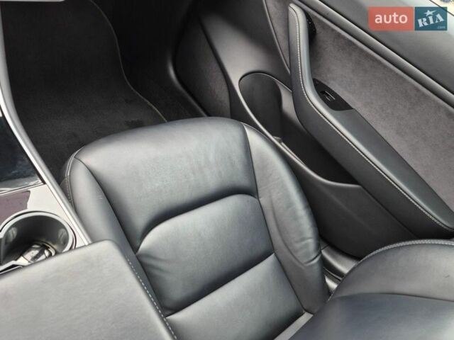 Синий Тесла Модель 3, объемом двигателя 0 л и пробегом 105 тыс. км за 17500 $, фото 8 на Automoto.ua