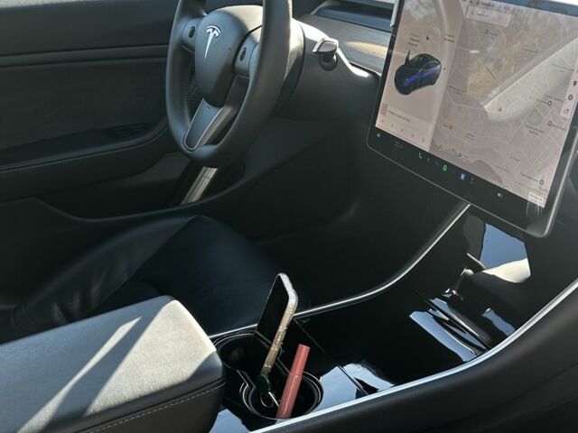 Синий Тесла Модель 3, объемом двигателя 0 л и пробегом 70 тыс. км за 23000 $, фото 1 на Automoto.ua