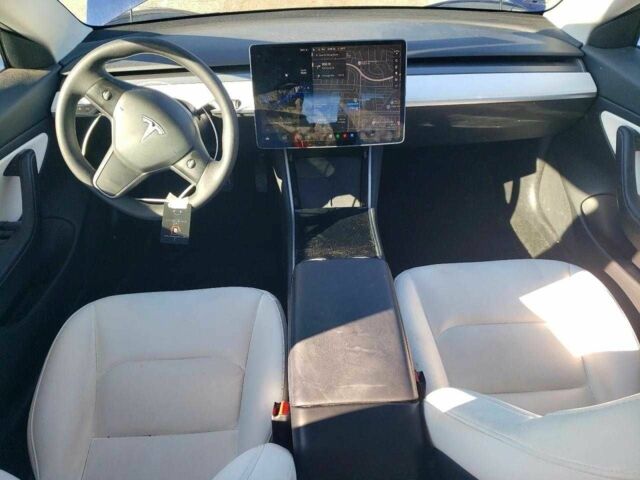 Синій Тесла Модель 3, об'ємом двигуна 0 л та пробігом 67 тис. км за 3900 $, фото 7 на Automoto.ua