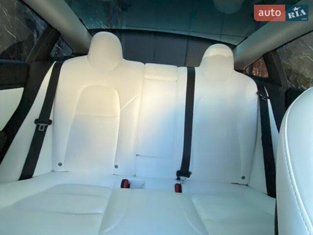 Синій Тесла Модель 3, об'ємом двигуна 0 л та пробігом 99 тис. км за 19500 $, фото 7 на Automoto.ua