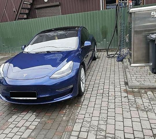 Синий Тесла Модель 3, объемом двигателя 0 л и пробегом 110 тыс. км за 17500 $, фото 4 на Automoto.ua