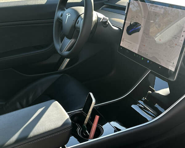 Синий Тесла Модель 3, объемом двигателя 0 л и пробегом 70 тыс. км за 22000 $, фото 3 на Automoto.ua