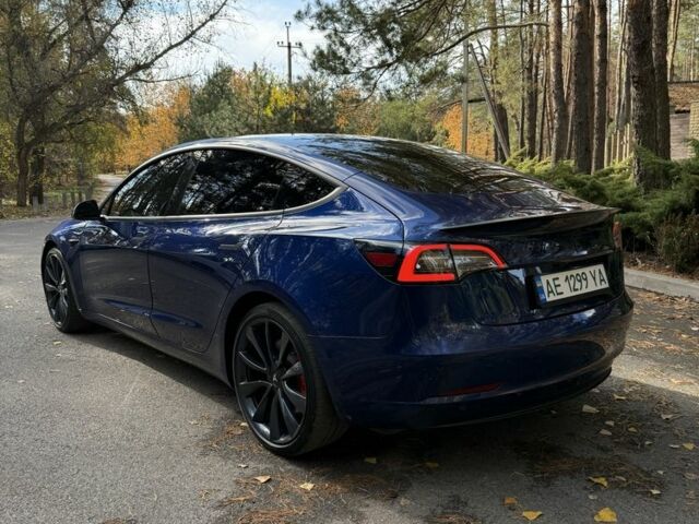 Синій Тесла Модель 3, об'ємом двигуна 0 л та пробігом 62 тис. км за 21000 $, фото 1 на Automoto.ua