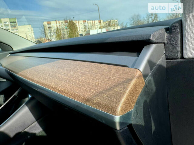 Синій Тесла Модель 3, об'ємом двигуна 0 л та пробігом 81 тис. км за 16800 $, фото 51 на Automoto.ua