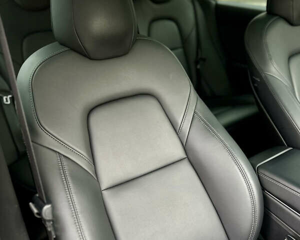 Синий Тесла Модель 3, объемом двигателя 0 л и пробегом 55 тыс. км за 19999 $, фото 39 на Automoto.ua