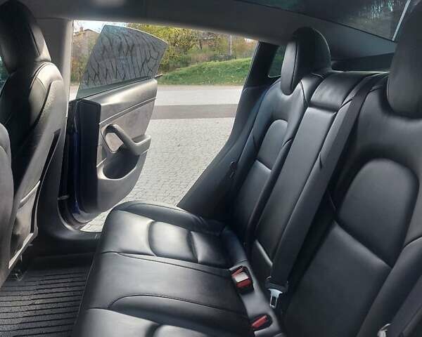 Тесла Модель 3 2020 у Львові на Automoto.ua Синій Тесла Модель 3, об'ємом двигуна 0 л та пробігом 95 тис. км за 17800 $, фото 20 на Automoto.ua