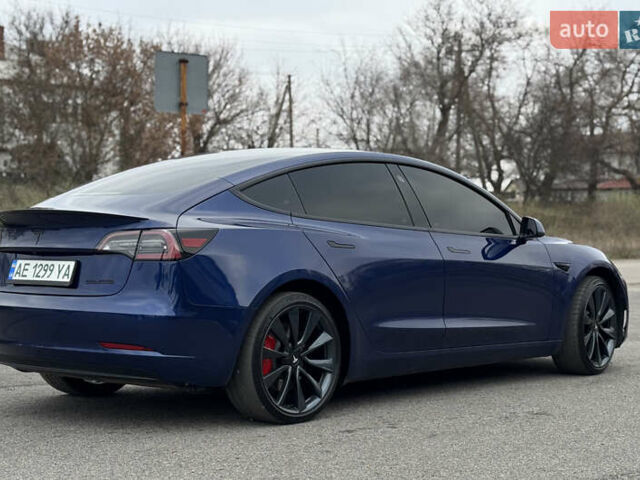 Синий Тесла Модель 3, объемом двигателя 0 л и пробегом 64 тыс. км за 19900 $, фото 3 на Automoto.ua