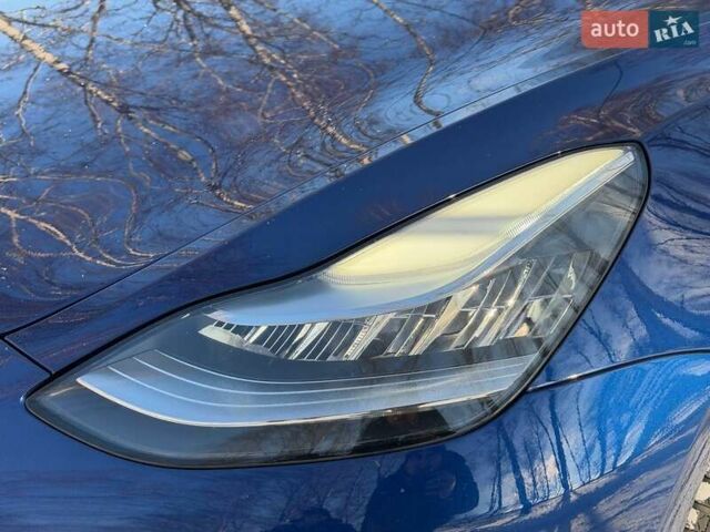 Синий Тесла Модель 3, объемом двигателя 0 л и пробегом 67 тыс. км за 22000 $, фото 3 на Automoto.ua