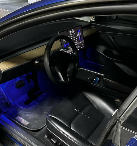 Синій Тесла Модель 3, об'ємом двигуна 0 л та пробігом 127 тис. км за 20500 $, фото 9 на Automoto.ua